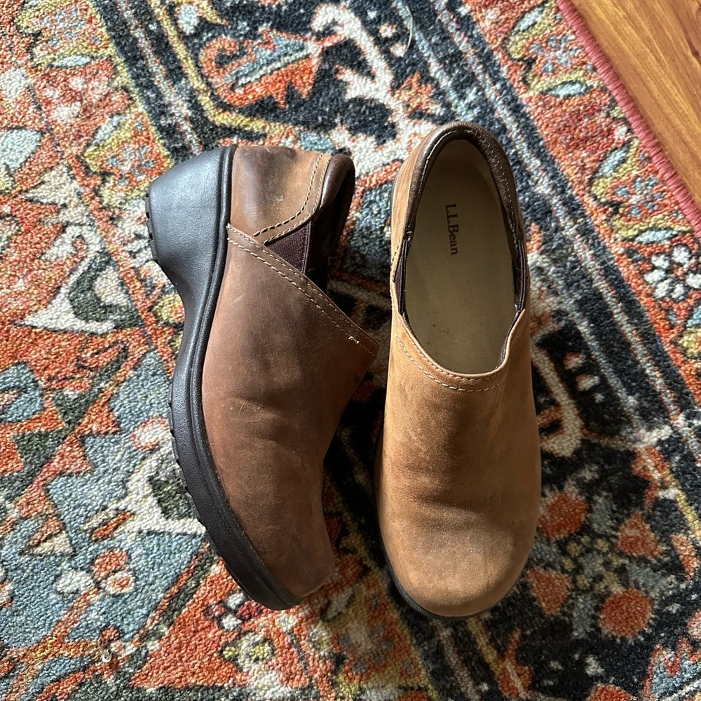 LL Bean brown Leather Clogs
